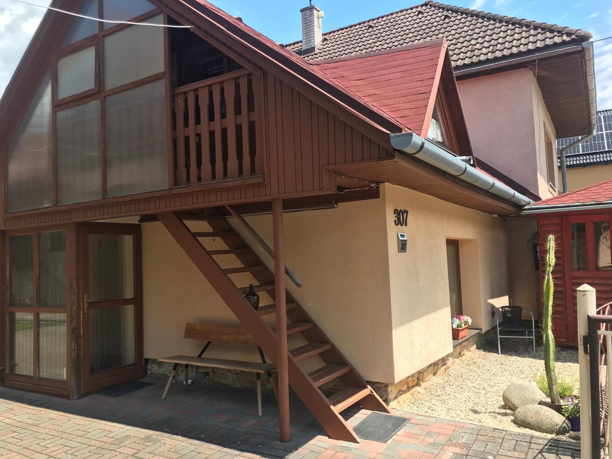 Privat Mini 307 Apartment Besenova Exterior photo